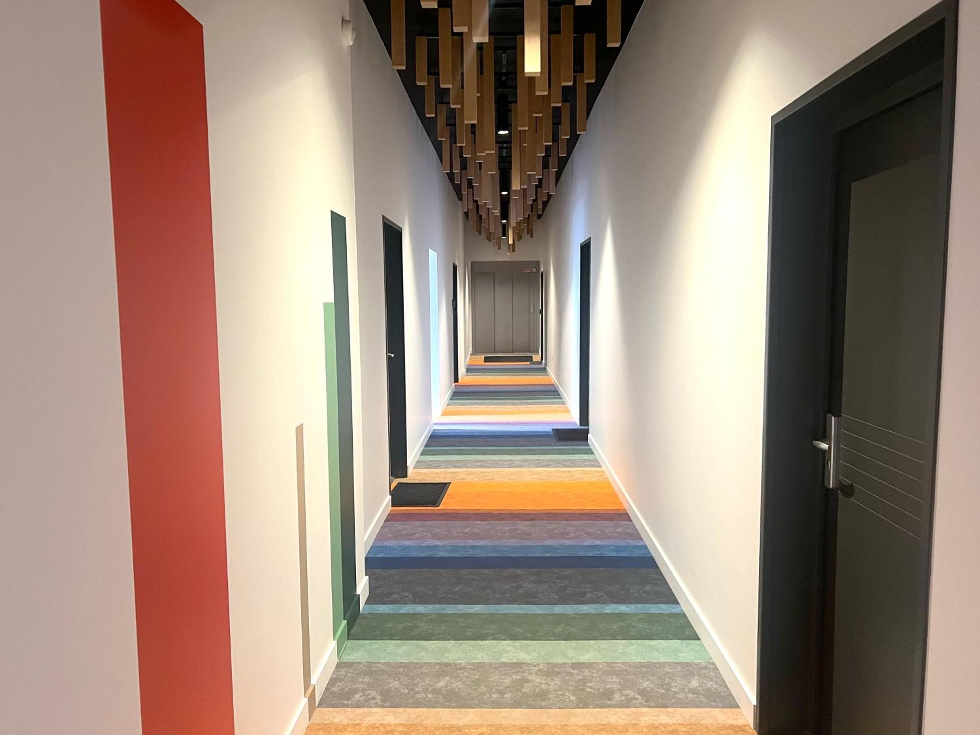 Appartement Coeur Des Moissons, Centre Avec Parking Prive Reims